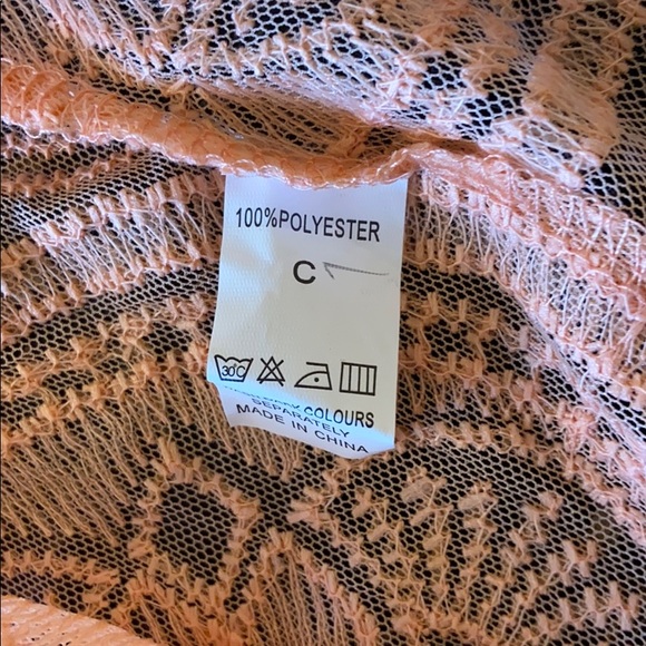 Sheer Peach-colored kimono - Picture 5 of 5